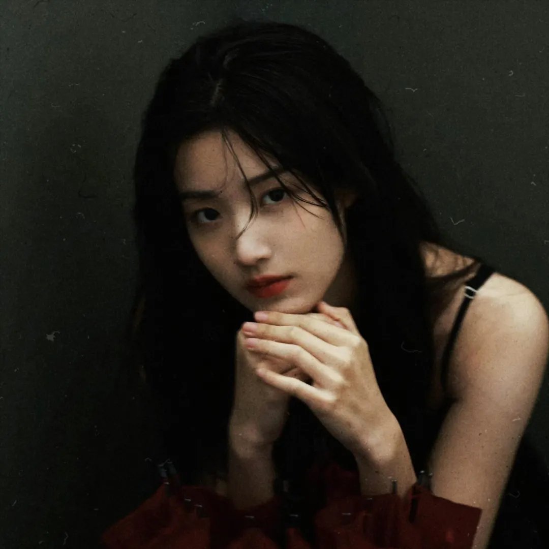 历尽沧桑一美人